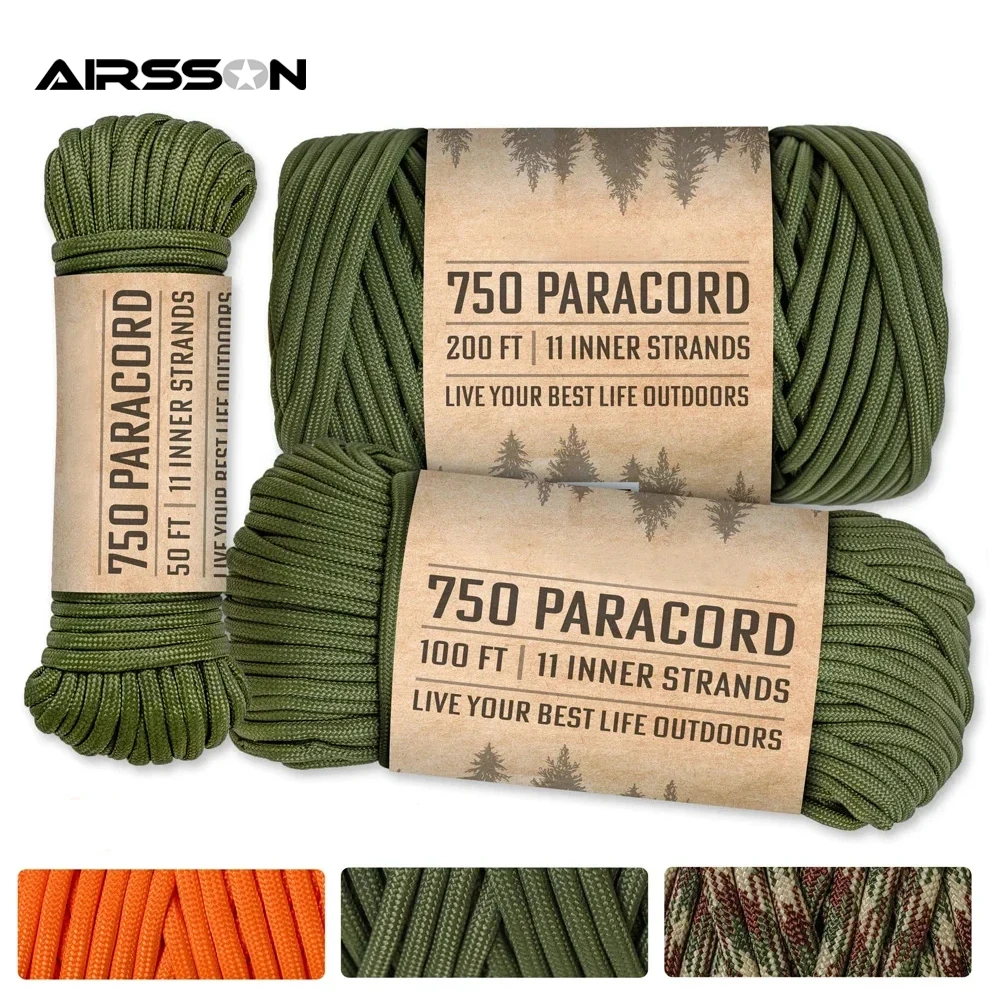 Paracord verde oliva enrollado mostrando su compacto tamaño