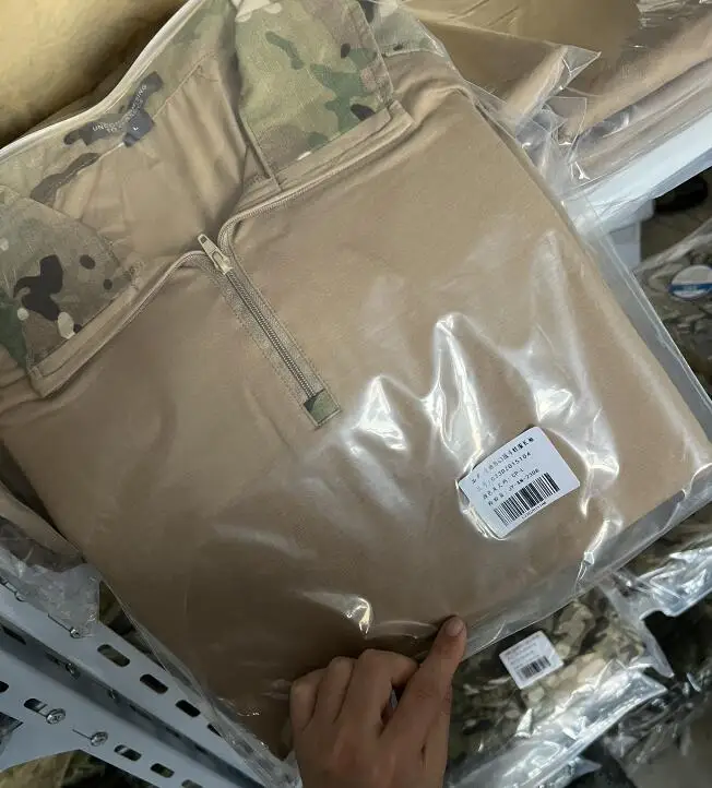 Detalle del tejido transpirable y la elasticidad del puño
