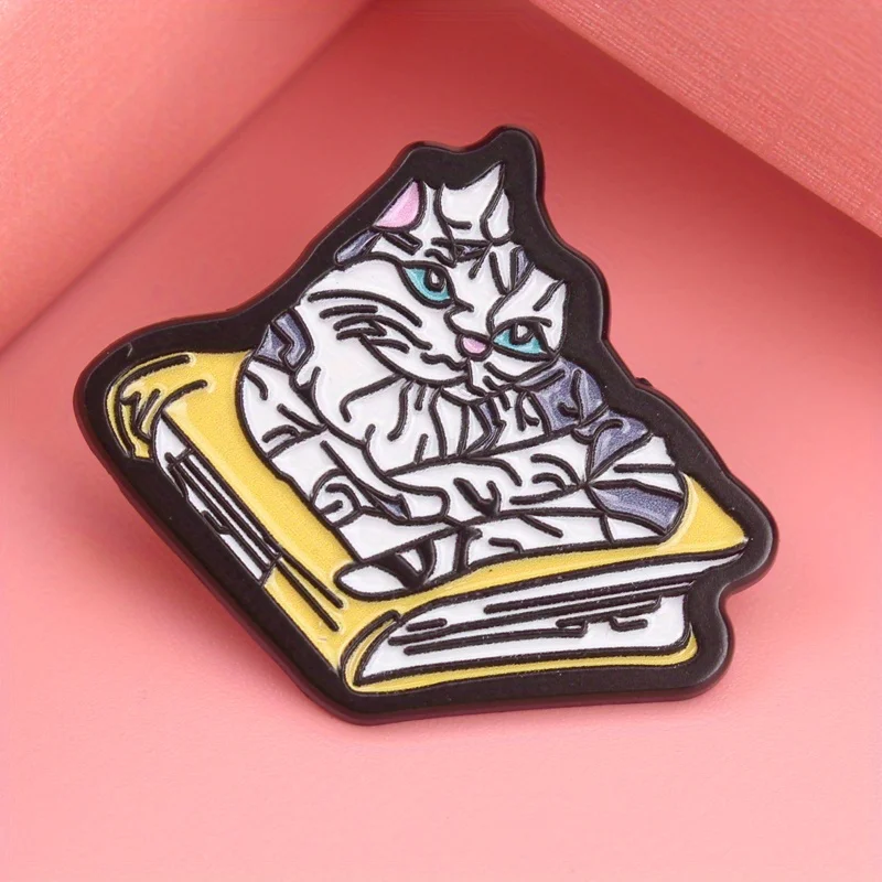 Pin de esmalte felino gato y libro contraste negro/blanco/amarillo - imagen 2