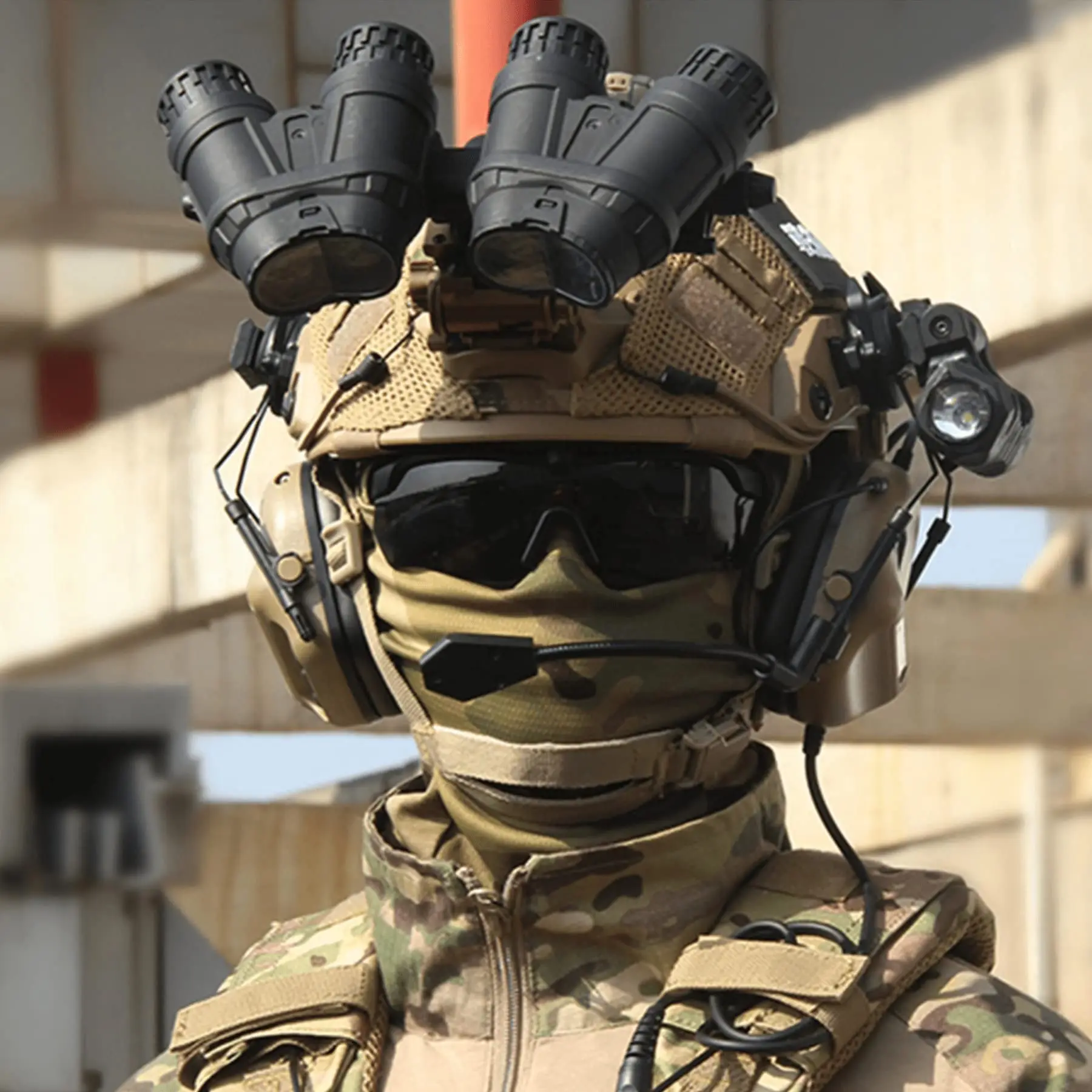 Casco táctico rápido para airsoft y paintball con linterna, gafas - imagen 4