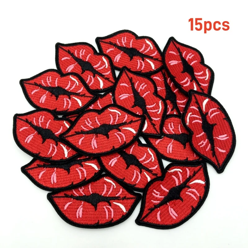 Pack de 15 parches bordados de labios rojos