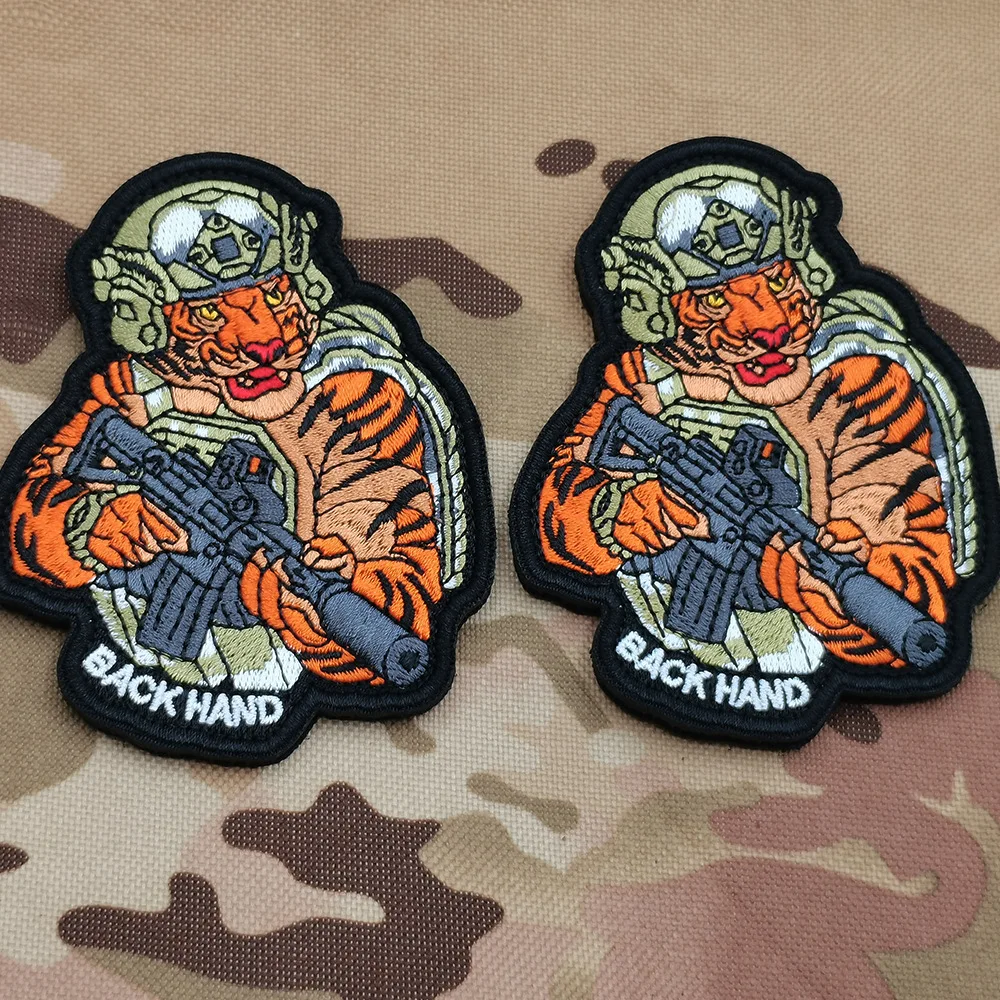 Parche táctico panda-tigre con gancho y bucle para mochila exterior - imagen 5