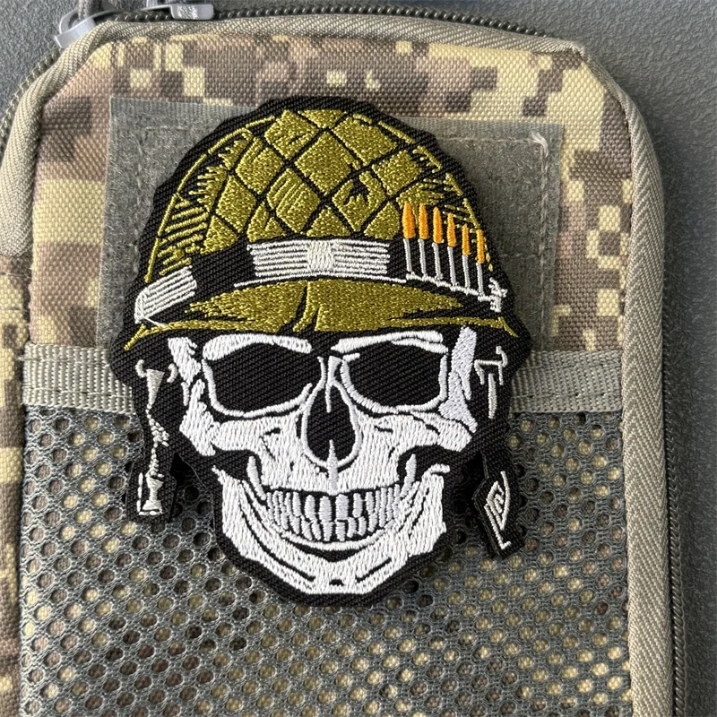 Parche en accesorio (mochila/ropa)