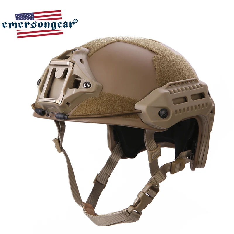 Vista frontal del casco táctico MK con rieles M-Lok