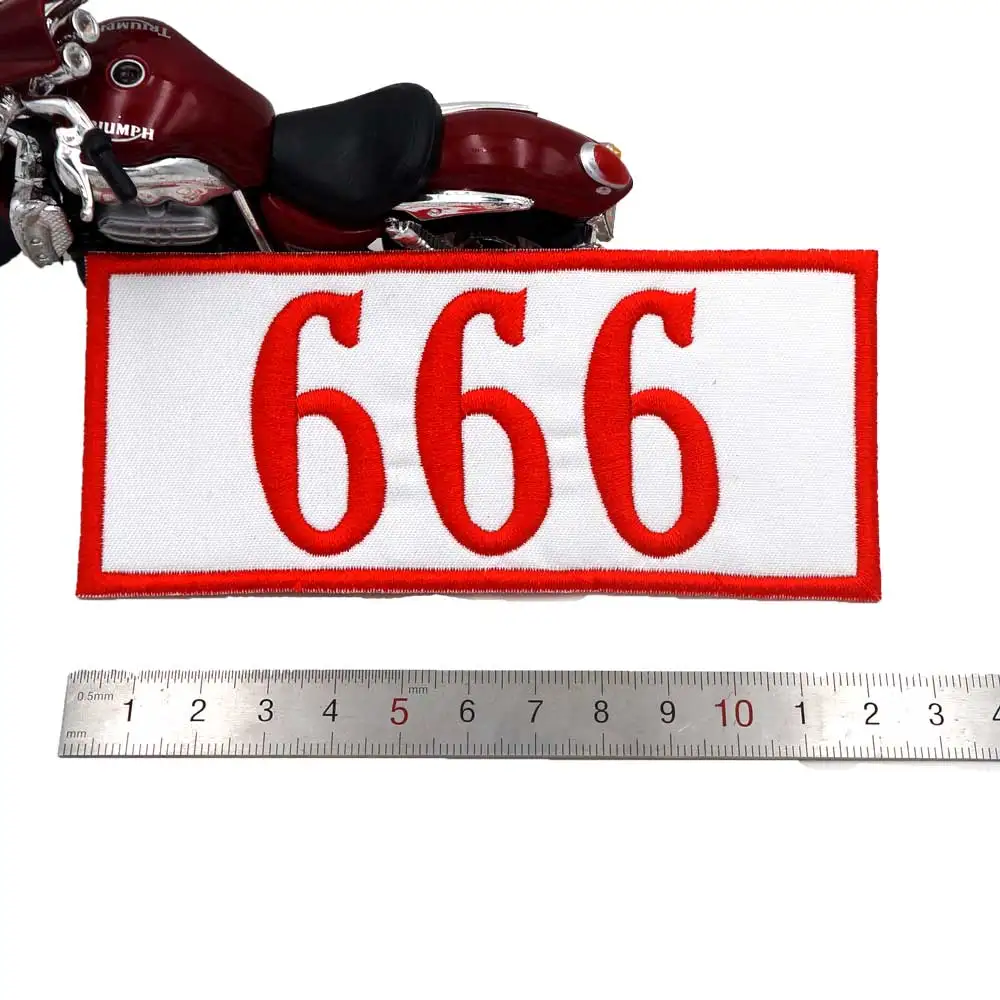 Parche bordado motorista con insignia de jinete y respaldo hierro - imagen 3