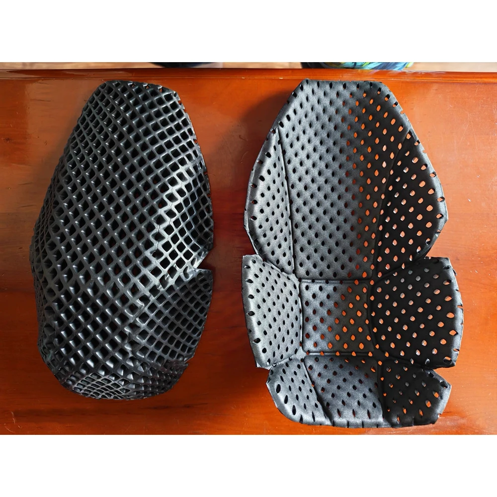 Rodilleras y coderas acolchadas con estructura de malla