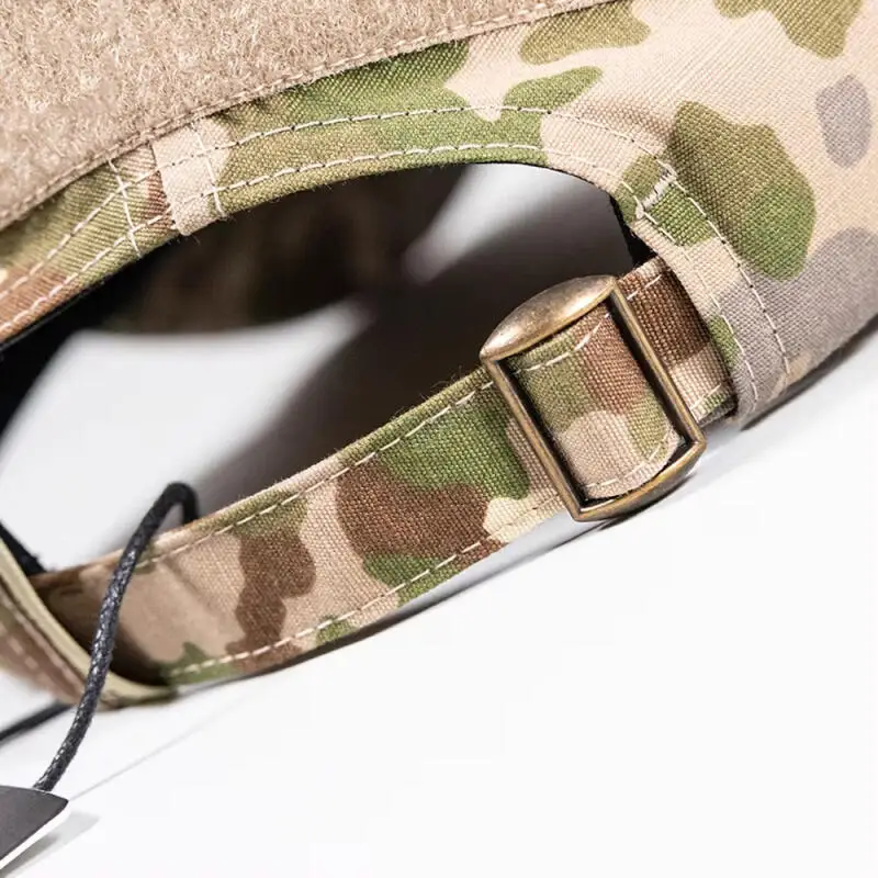 Gorra de exteriores con acabado camuflado