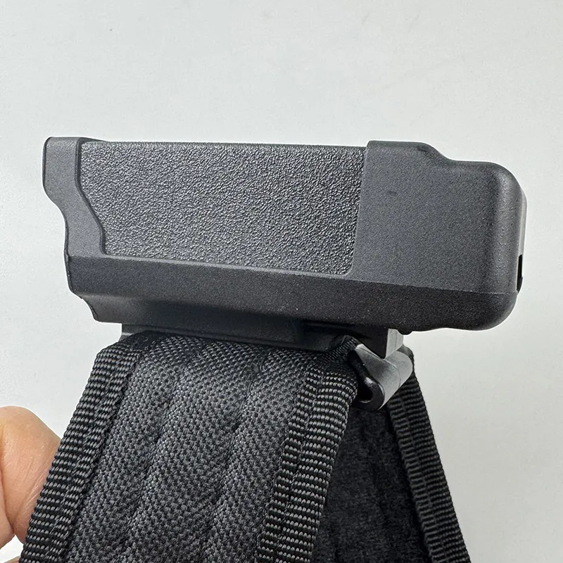 Vista del conjunto con bolsa para cargador