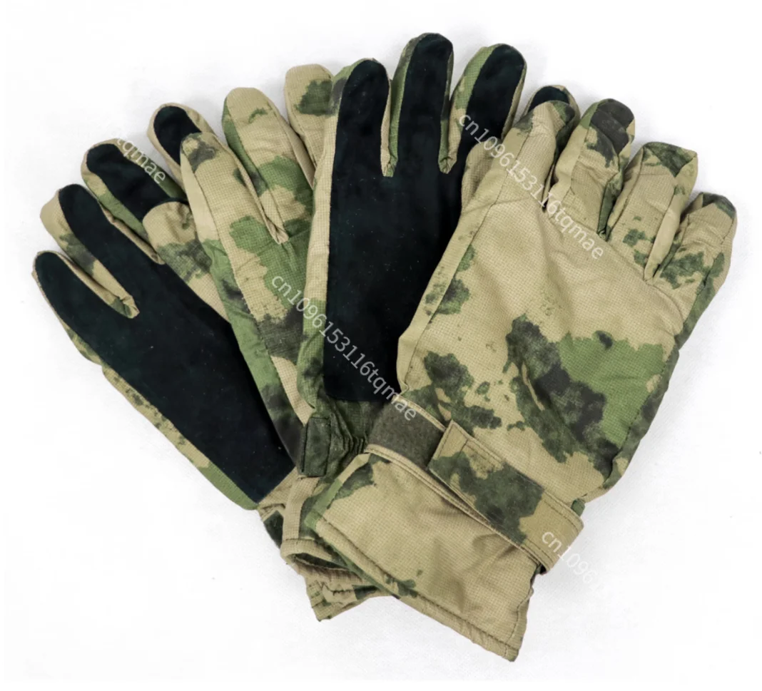 Detalle del diseño y acabado de los guantes