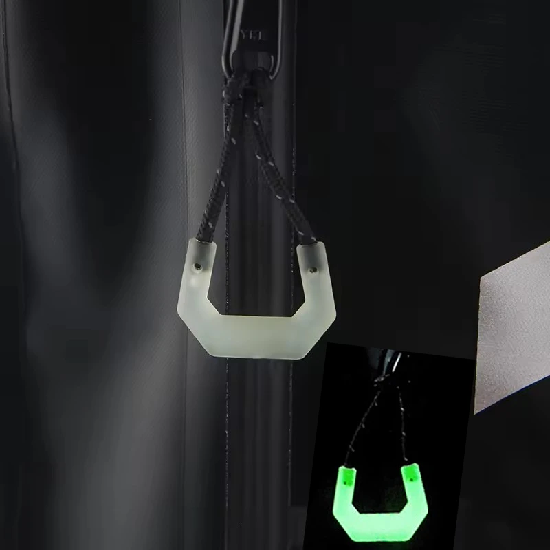 Mochila táctica U luminiscente con cola larga, cuerda y gancho TPU