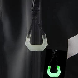 Mochila táctica U luminiscente con cola larga, cuerda y gancho TPU