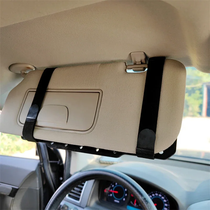 Panel MOLLE con accesorios acoplados