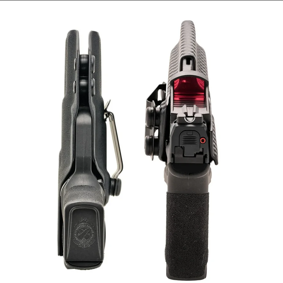 Funda Kydex con CZ P10C y linterna Olight acoplada