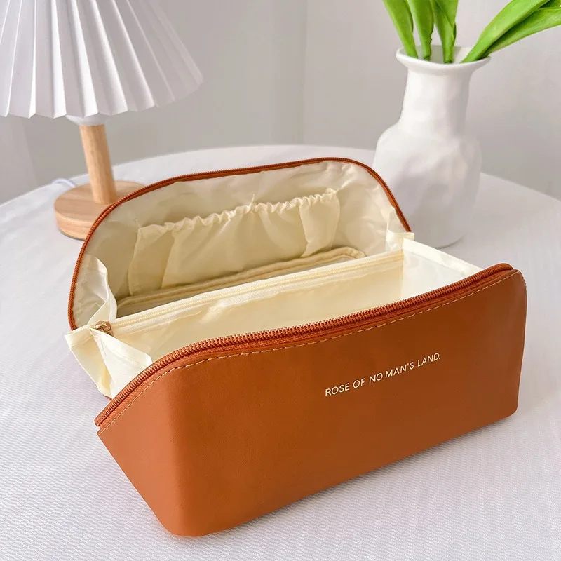 Bolsa de aseo portátil PU forma almohada gran capacidad viajes - imagen 4