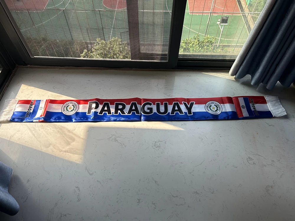 Bufanda bandera de Paraguay satén doble cara con borlas para fútbol - imagen 4