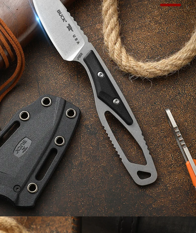 Cuchillo listo para uso en exteriores