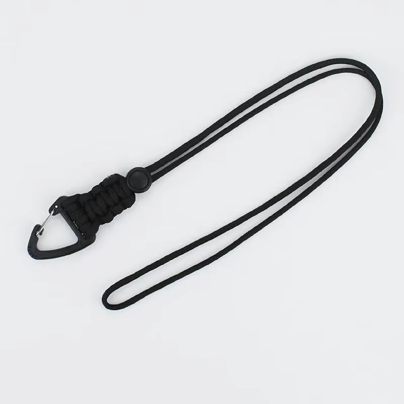 Paracord trenzado en uso con mochila