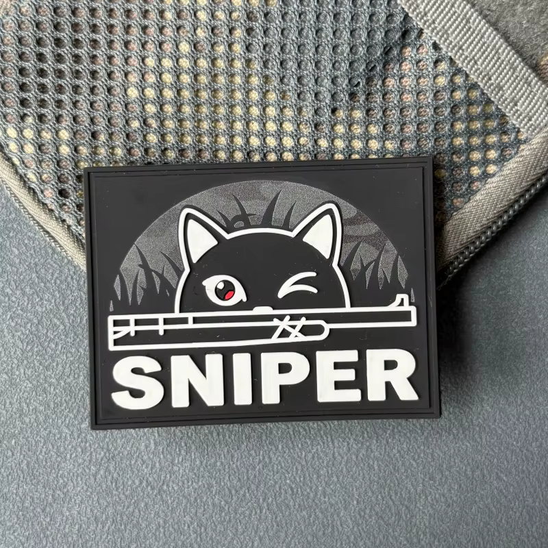 Parche táctico de PVC gato negro Wink con velcro para mochila - imagen 3