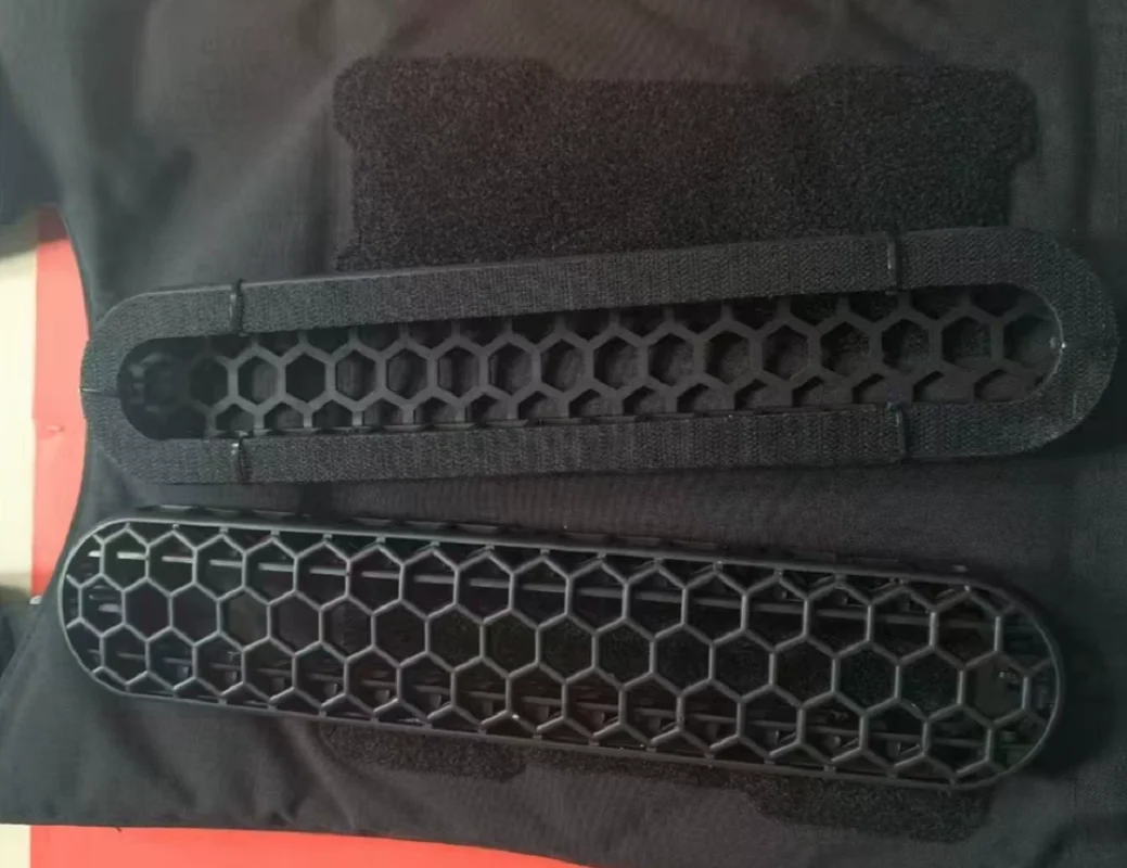 Chaleco táctico y mochila con almohadilla refrigerante transpirable - imagen 5