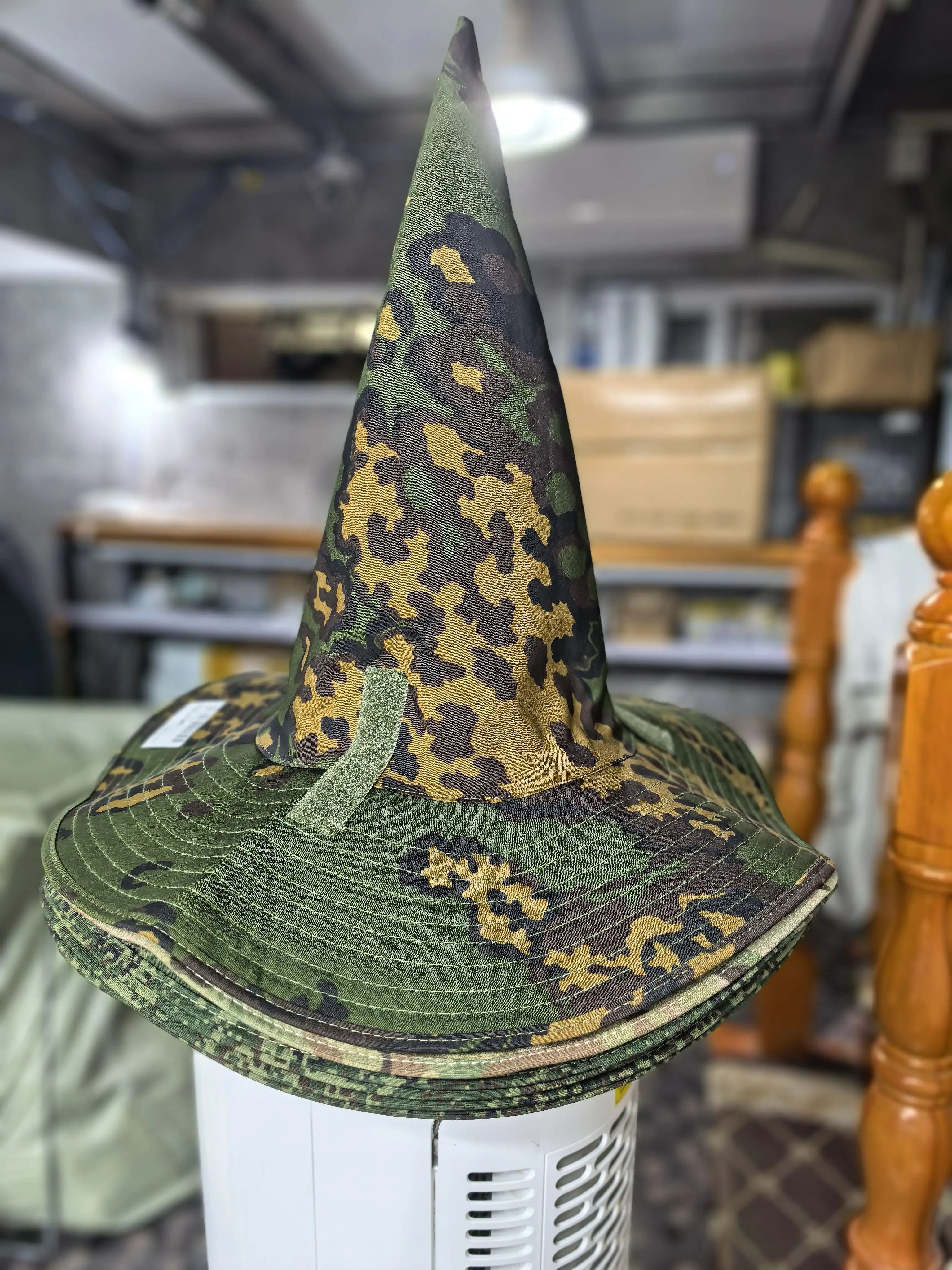 Sombrero de ala ancha con protección solar de punta