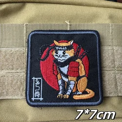 Parche tactico gato samurai de anime - bordado con velcro para mochila