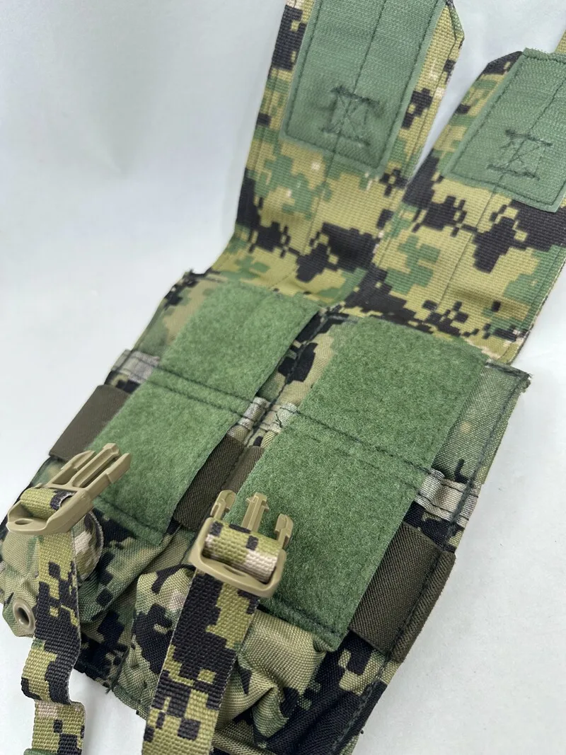 Bolsa portacargadores doble MOLLE AOR2 M4 – Militar - imagen 3