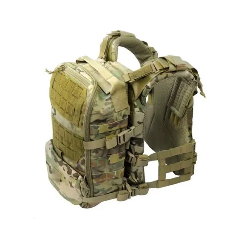 Bolsa táctica en uso en entorno de campo y training