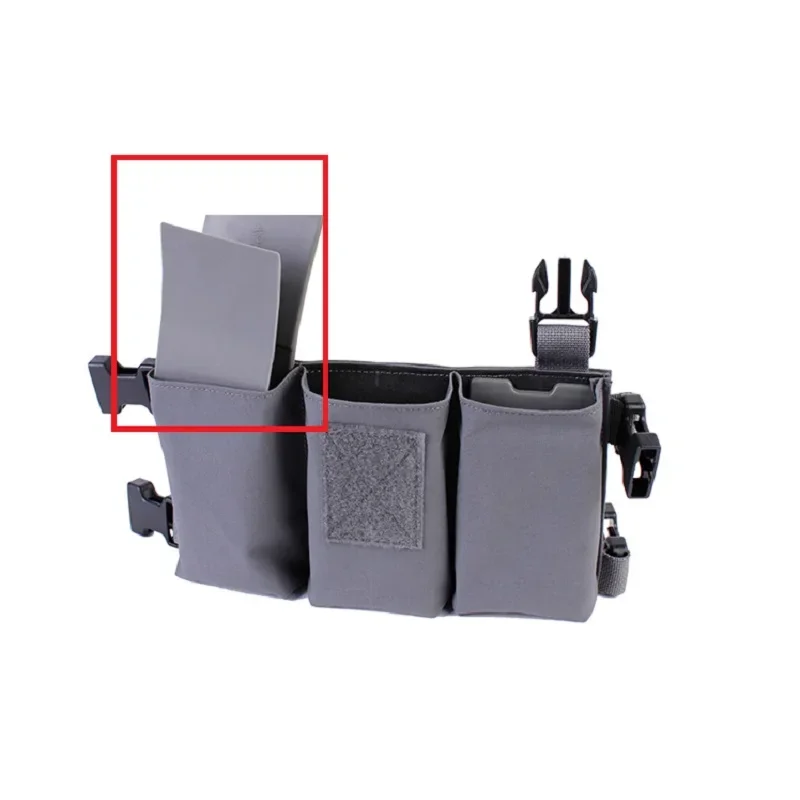 Vista en conjunto de la bolsa táctica y accesorios