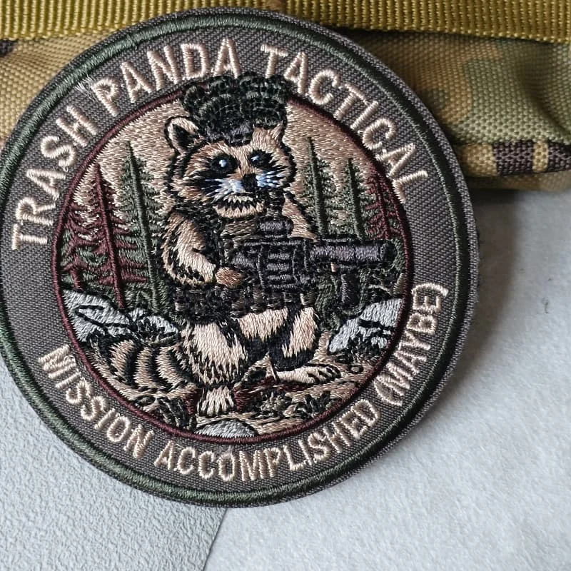 Parche táctico bordado panda con velcro para mochila y uniforme - imagen 2