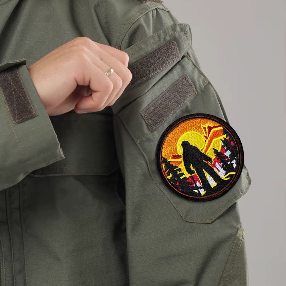 Parche táctico Bigfoot bordado con velcro gancho y bucle - imagen 3