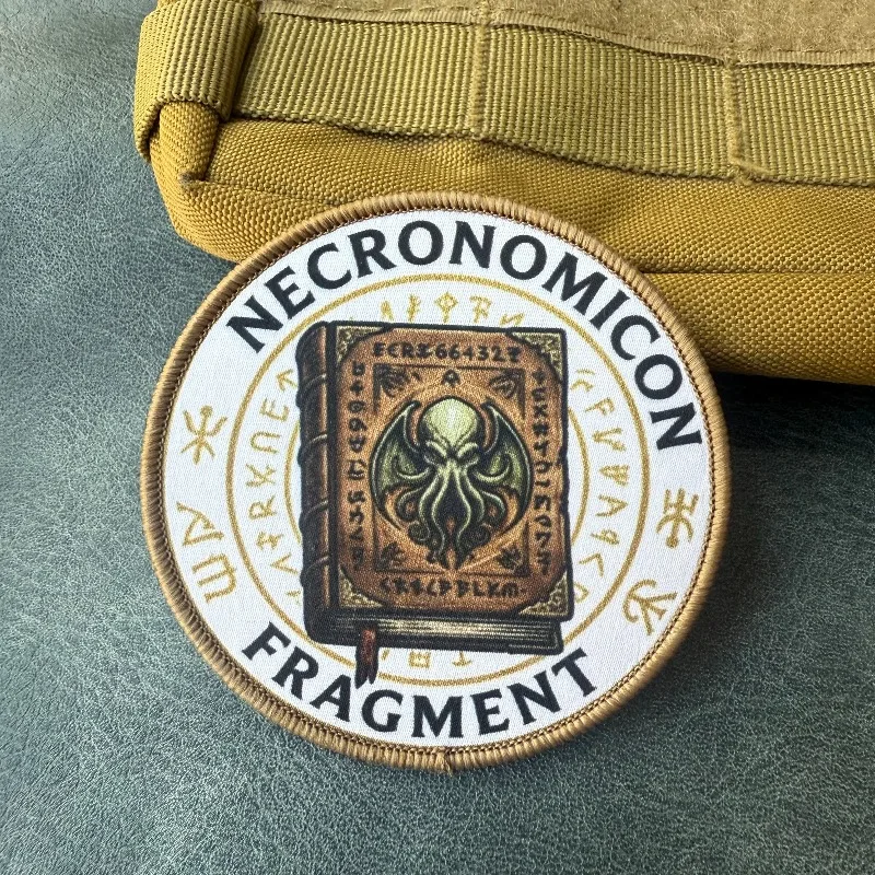 Necronomicon Fragment parche táctico tentáculo Cthulhu MOLLE - imagen 2