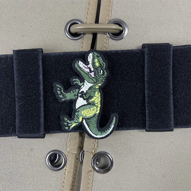 Parche bordado de dinosaurio con velcro para uniforme y mochila - imagen 2