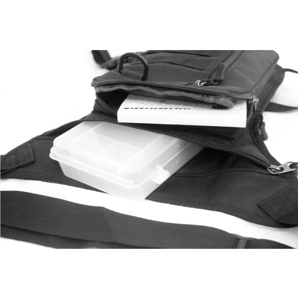 Riñonera usada en senderismo