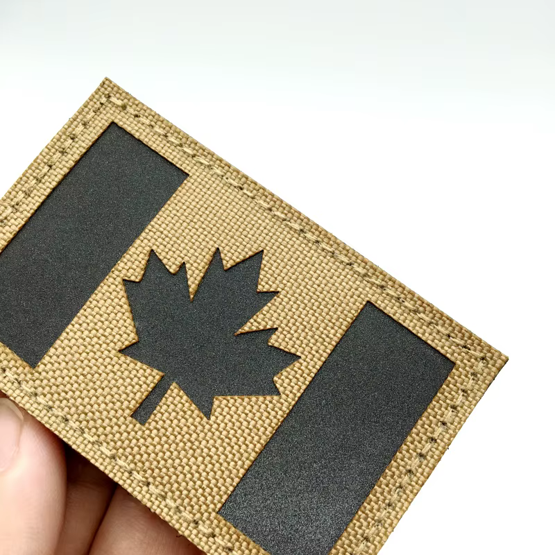 Parche reflectante IR bandera de Canadá gancho y bucle termoadhesivo - imagen 4