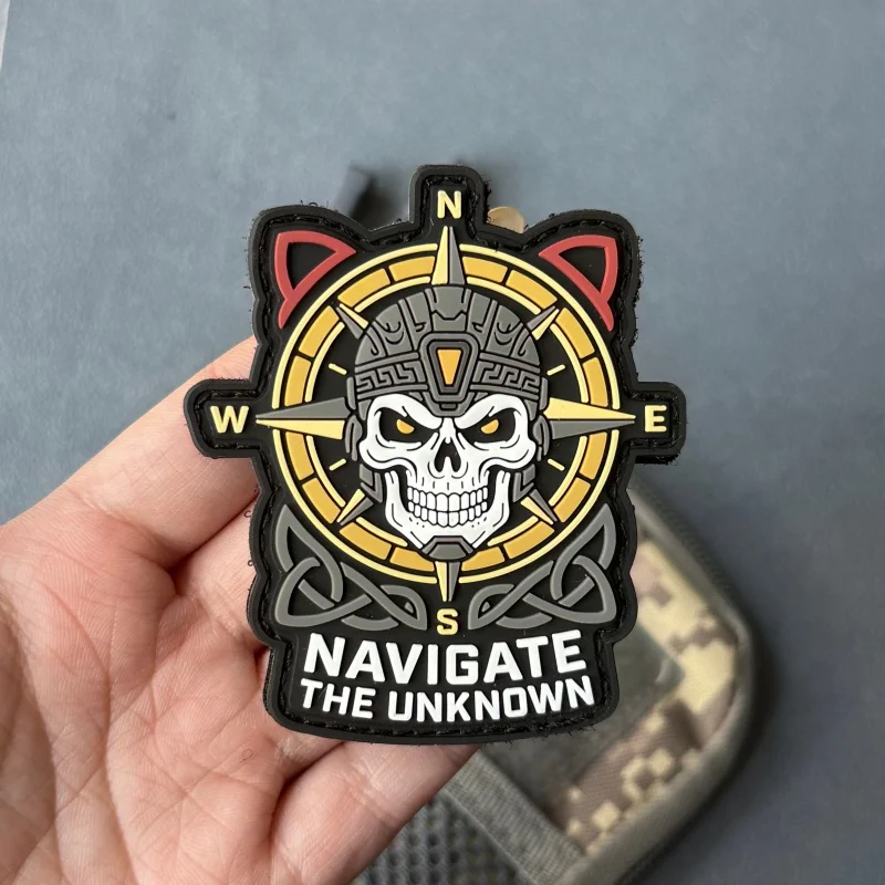 Parche táctico esqueleto PVC con Velcro – Insignia MOLLE para chalecos y prendas - imagen 4
