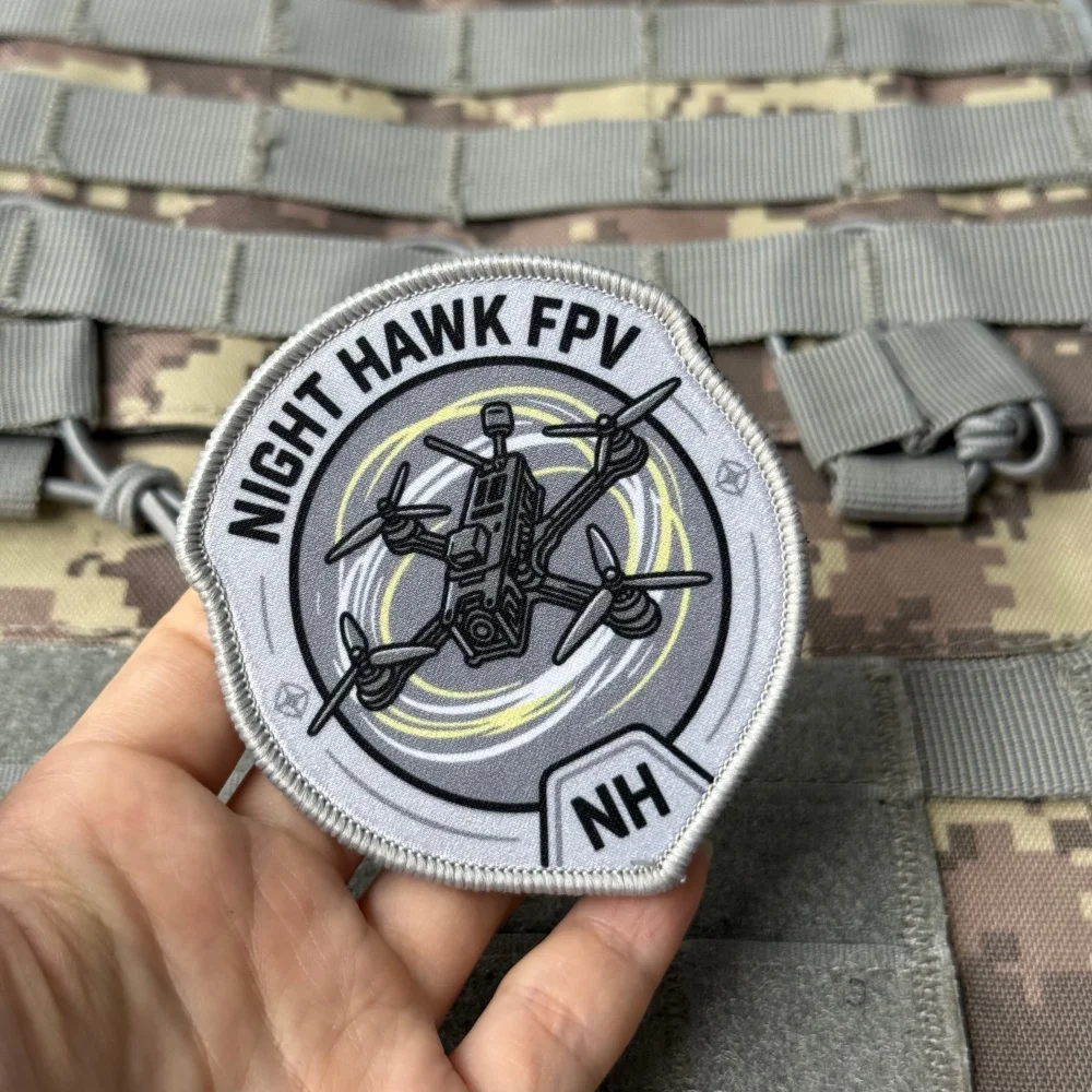 Parche táctico NIGHT HAWK para piloto de dron FPV con velcro - imagen 3