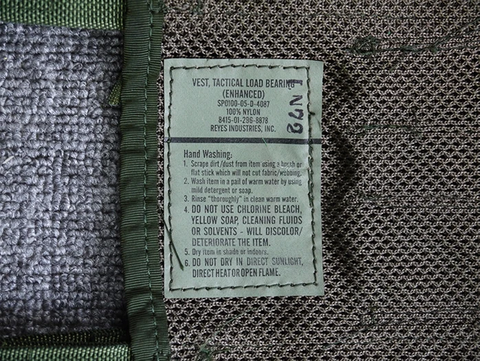 Detalle del bolso inclinado