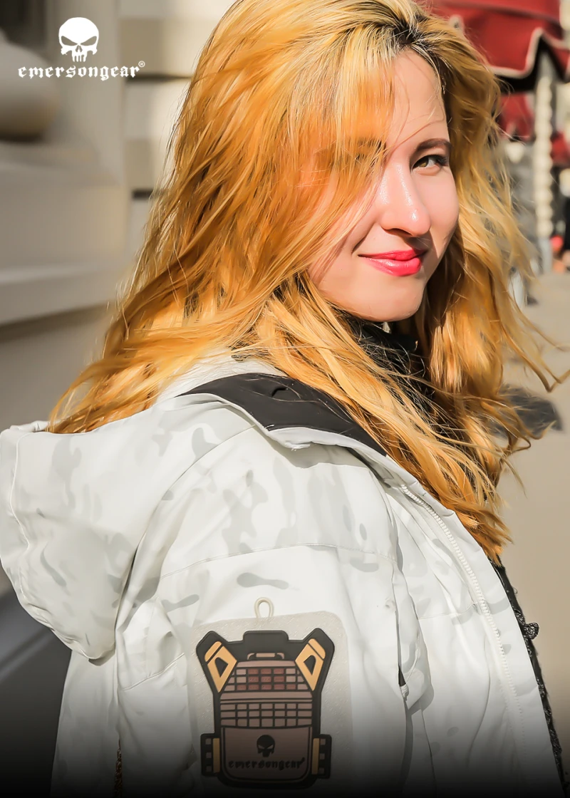 Chaqueta Emersongear QUANTUM con capucha lista para exterior