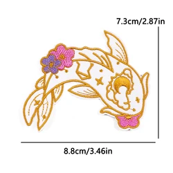 Parche bordado zorro dorado – Diseño animación kawaii para equipar