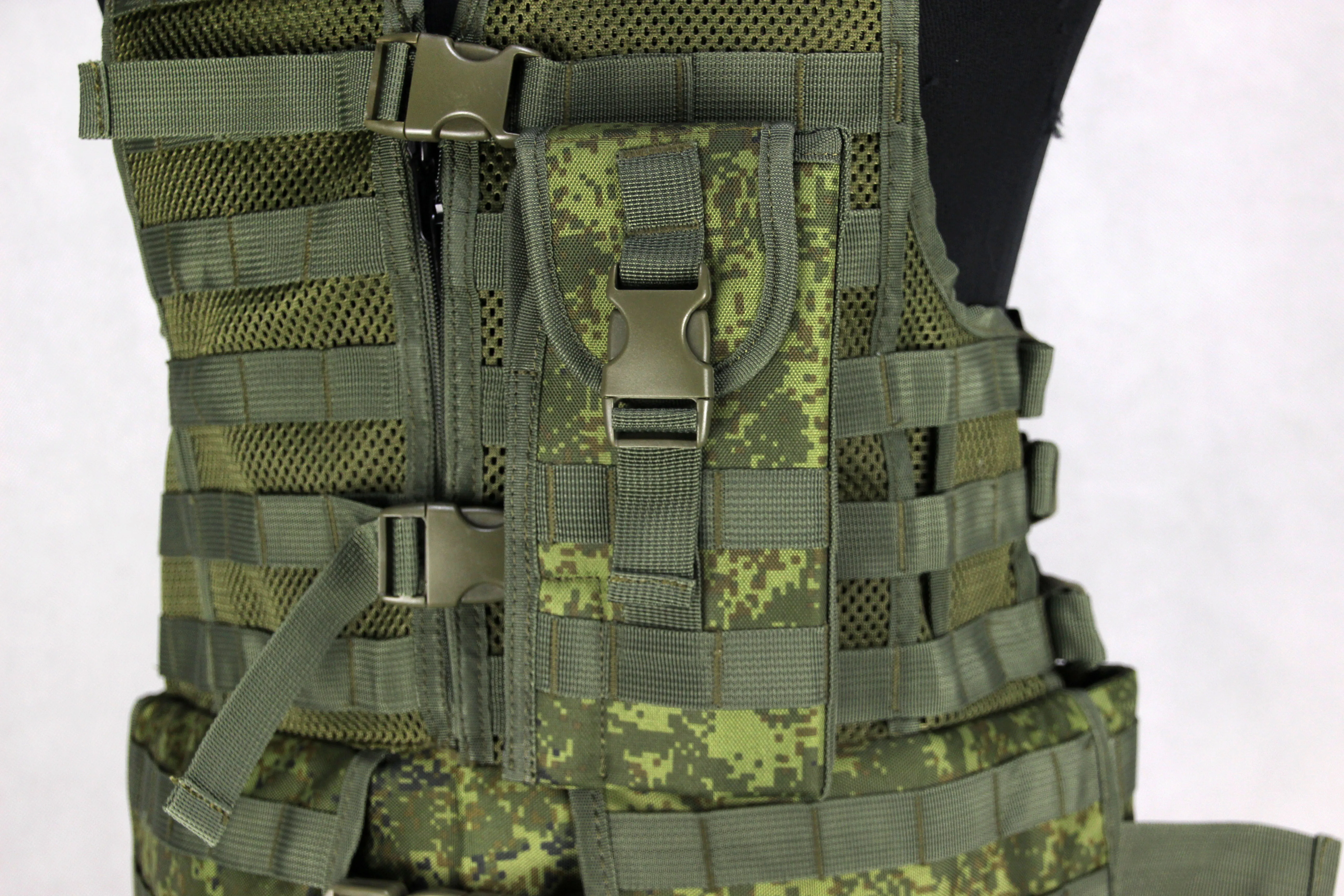 Chaleco táctico ruso 6Sh117 para combate y actividades al aire libre - imagen 4
