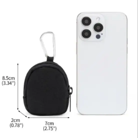 Vista frontal mostrando la bolsa abierta con compartimentos visibles