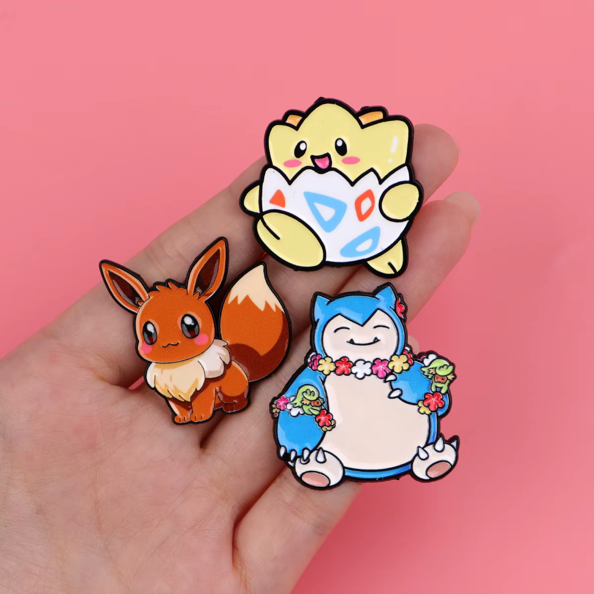 Pin de mariposa como accesorio para sombrero
