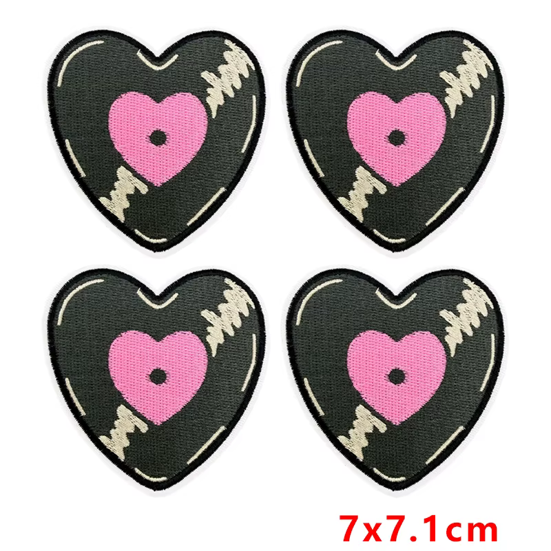 Parche bordado termoadhesivo gato rosa, corazón y niña para coser