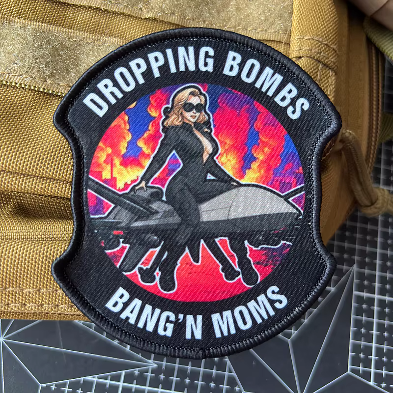 Dropping Bombs Bang'n Moms - Parche tactico moral mochila - imagen 3