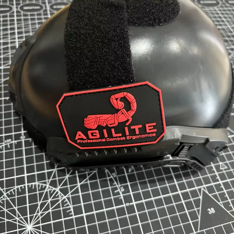 Parche táctico aplicado en mochila militar