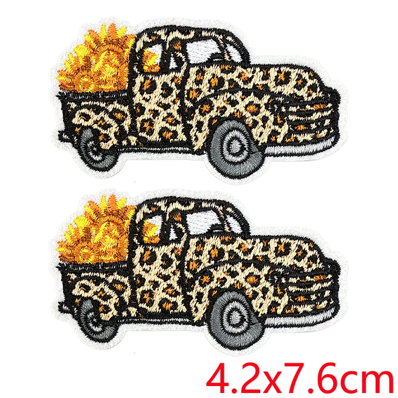 Detalles del diseño leopardo y corazón