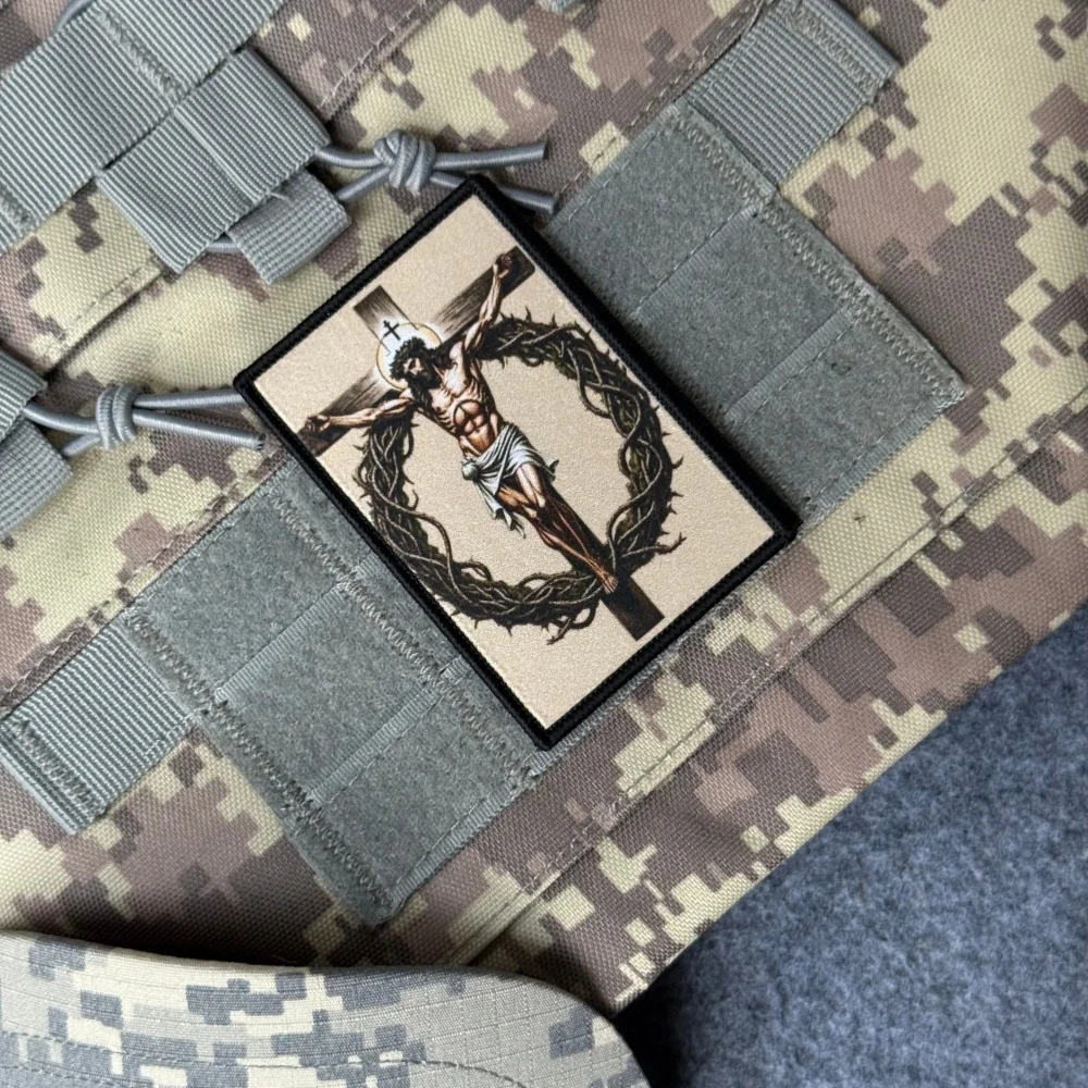 Parche táctico morale Jesús en la cruz con gancho y bucle militar - imagen 4