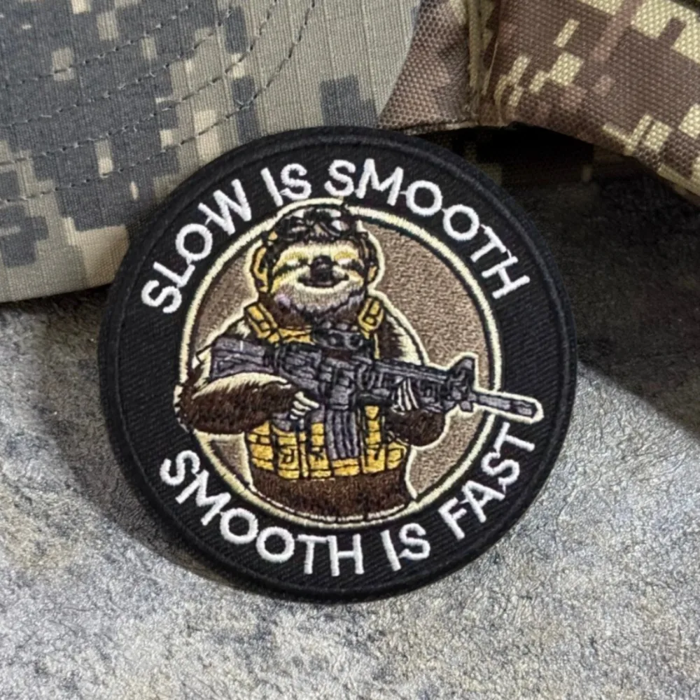Parche táctico bordado Sloth Morale con velcro para mochila - imagen 5