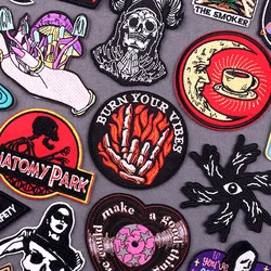 Parche bordado calavera Punk para planchar en ropa táctica