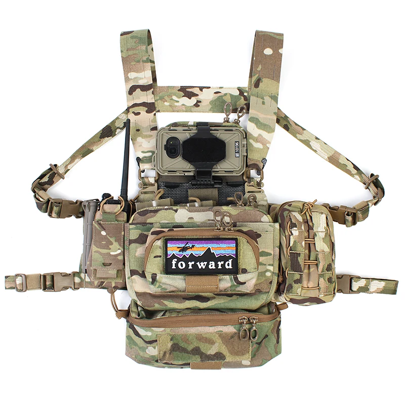 Detalle de montaje en plataforma Tegris y correas MOLLE